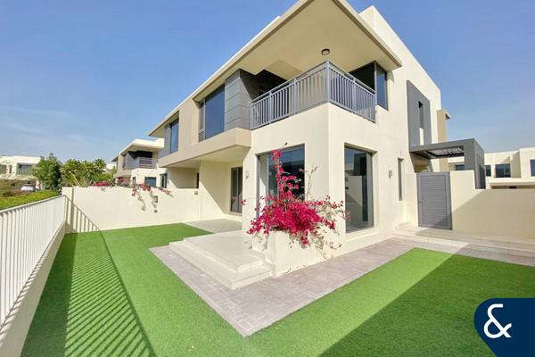 5 Bedrooms | New to Market | Close to Pool