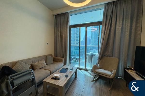 1 Bed | Furnished | Lake View | 5 Cheques