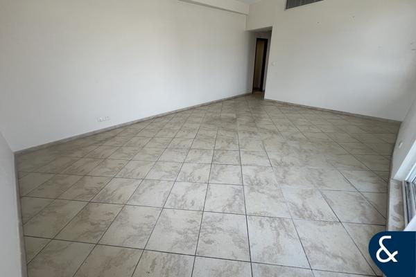 Large 3B + Maid | Available | Corner Unit