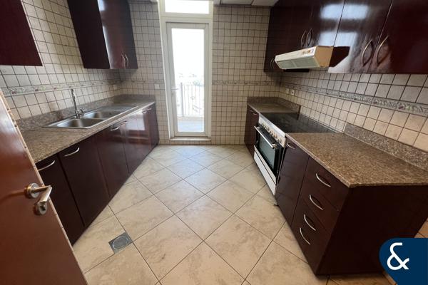 Large 3B + Maid | Available | Corner Unit