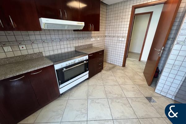 Large 3B + Maid | Available | Corner Unit
