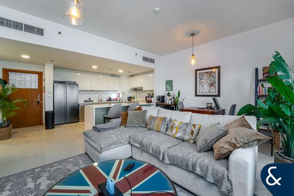 Exclusive | 2 Bed | Corner Unit | Golf Views