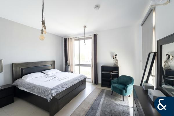 4 Bedroom | Corner Unit | Single Row