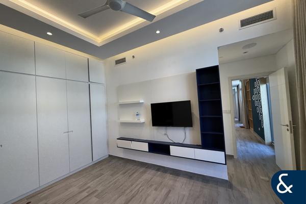 Ellington | Large Layout | Vacant