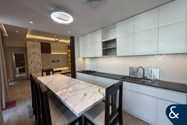 Ellington | Large Layout | Vacant