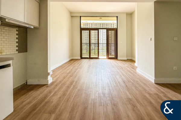 Park views | Vacant | Upgraded | 2 Beds