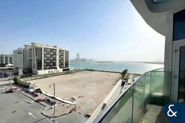 Sea View | Modern Design | Vacant on Transfer