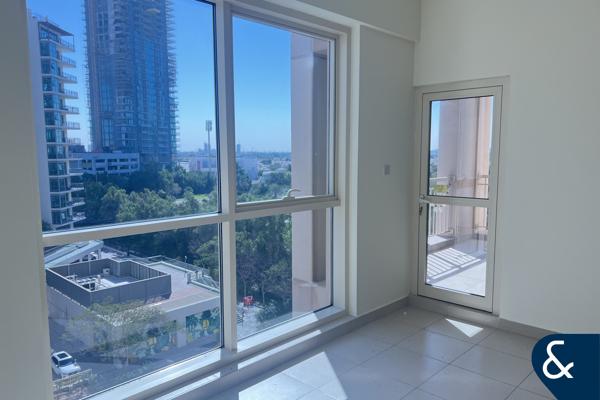 1 Bed | Tanaro | Chiller Free | Lake View