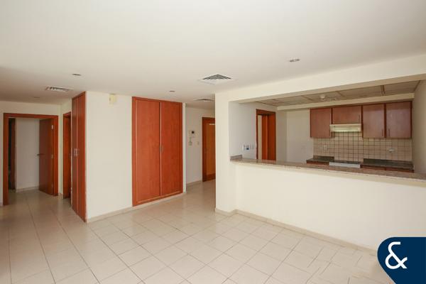 Vacant On Transfer | 2 Bedroom | Corner Unit