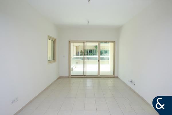 Vacant On Transfer | 2 Bedroom | Corner Unit