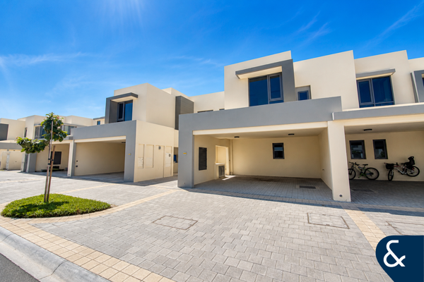 3 Bedrooms | Opposite Pool | Green Belt