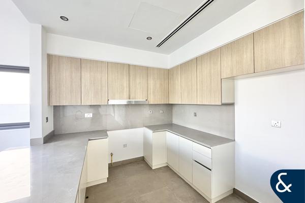 Vacant | Unfurnished | Largest E5 Plot