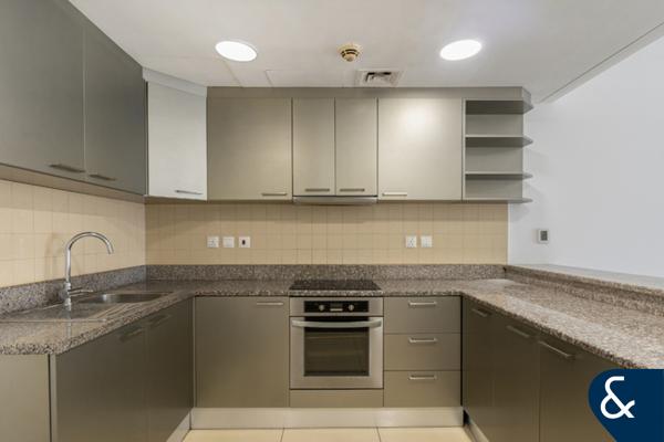 Large layout | Vacant | Marina view | One Bed