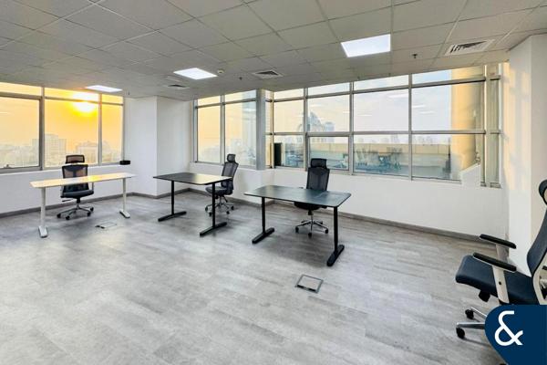 Full Floor | Fitted | Prime Location