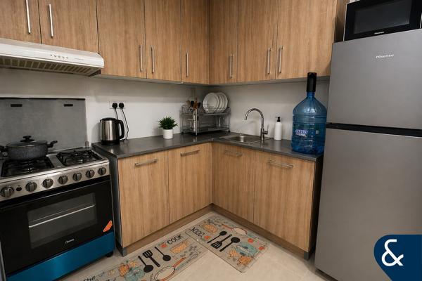 1 Bedroom | Mid Floor | Pool/Park View