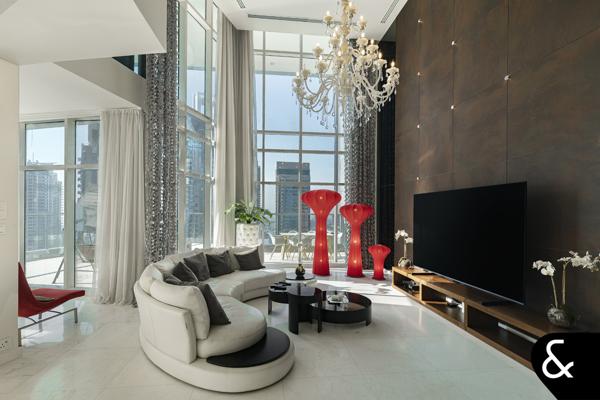 Triplex Penthouse - Private Pool - Upgraded