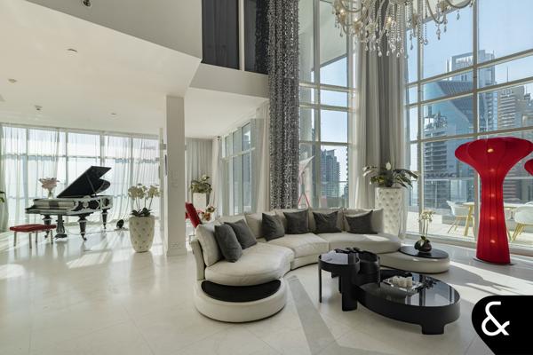 Triplex Penthouse - Private Pool - Upgraded