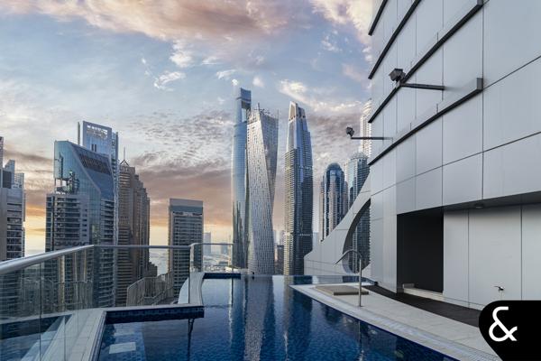Triplex Penthouse - Private Pool - Upgraded