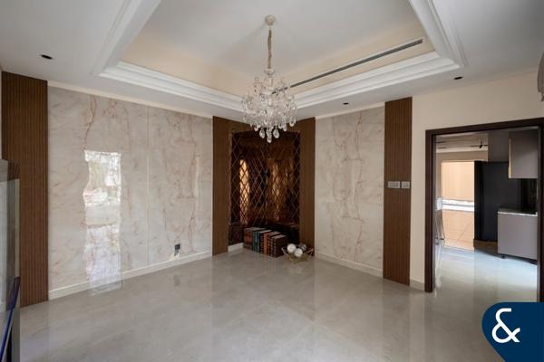 Fully Upgraded | Very Bright | Private Pool