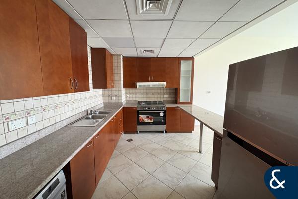 Spacious Layout | 2 Bed | Prime Location