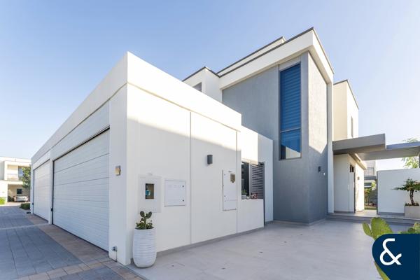 Exclusive | Upgraded | Landscaped | VOT