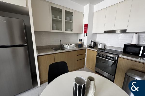 1 Bedroom | High Floor | Furnished | Modern