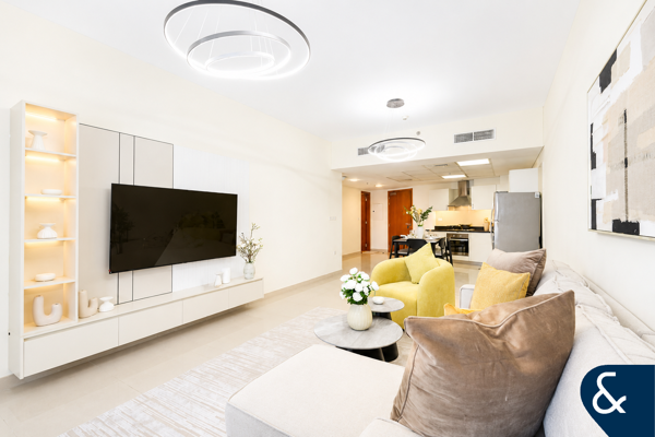 One Bedroom | Balcony | Upgraded | Vacant