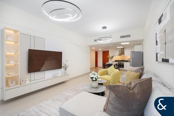 One Bedroom | Balcony | Upgraded | Vacant