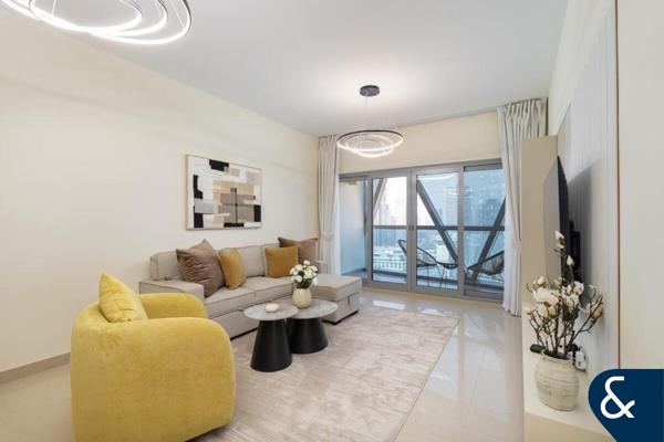 One Bedroom | Balcony | Upgraded | Vacant