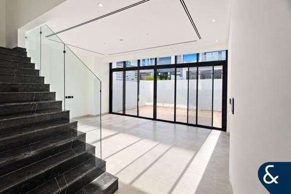 4 Bedroom | Corner Plot | Viewable Now