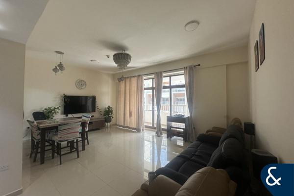 CORNER UNIT | HUGE LAYOUT | 2 BED MAIDS STORE