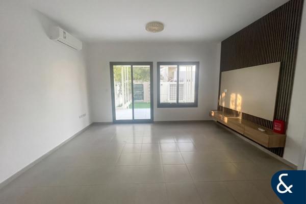 Close to Pool | Corner Villa | Vacant