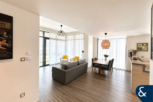 Vacant On Transfer | 2 Bedroom | Corner Unit