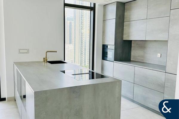 Upgraded  | Corner Unit  | Vacant on Transfer