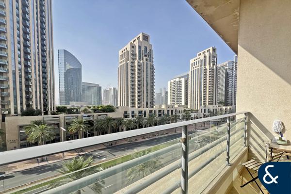 Large Studio |  Boulevard View | Downtown