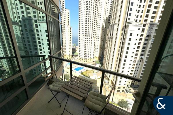 Large Layout | Vacant | 2 Bed | Near Beach