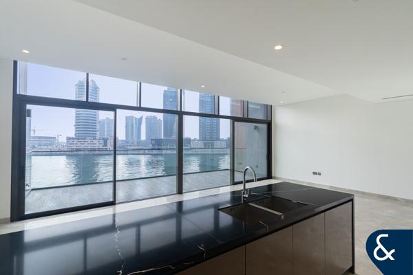 Exclusive | Waterfront Living | Prime Loc.
