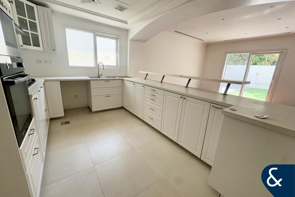 LAKE VIEWS | 5 BED  | TYPE 11 | VACANT