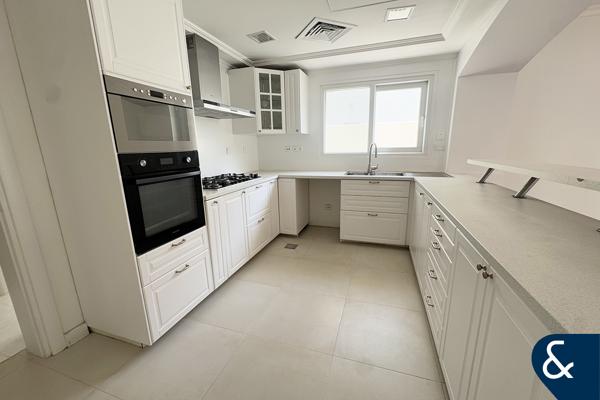 LAKE VIEWS | 5 BED  | TYPE 11 | VACANT