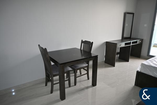 Burj Khalifa View | Studio Flat | Ready