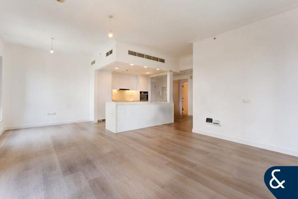 Upgraded 1 Bedroom Apartment In South Ridge
