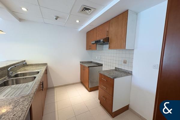 High Floor | Spacious | Stunning Condition