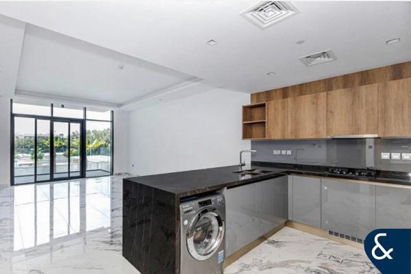 Vacant on transfer | Huge space |Great Price