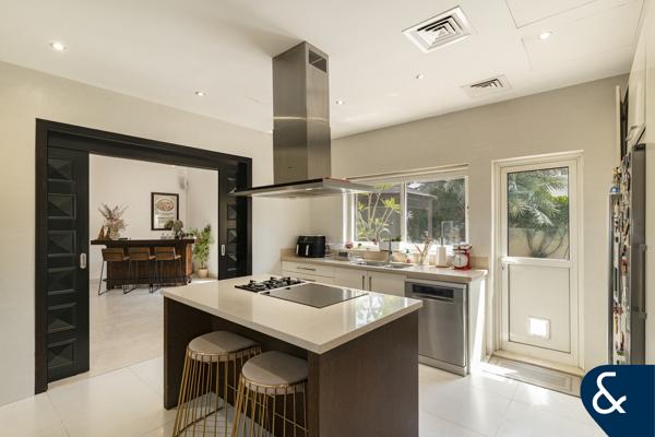 Exclusive B2 Mazaya | Corner Plot | 5 Beds