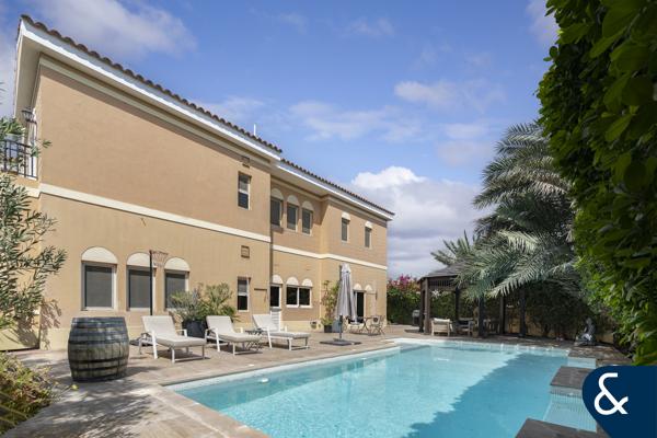 Exclusive B2 Mazaya | Corner Plot | 5 Beds