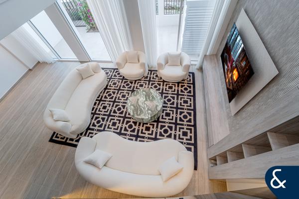 Fully Furnished | Close to the Bay | 4 Bed