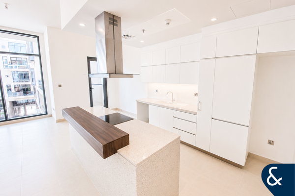 Spacious Two Bedroom | 2 Bedrooms | Vacant
