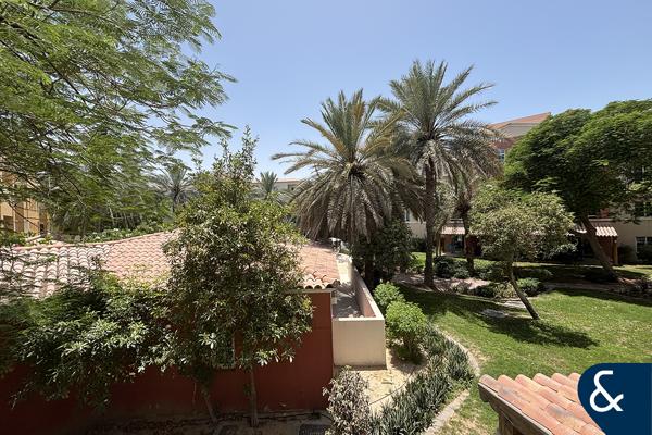Furnished | Corner Unit | Walk To The Metro