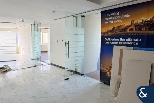 Premium Office Space | Vacant | Corner Unit