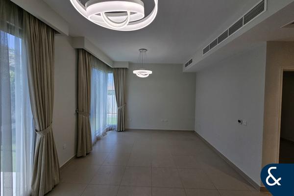 Single Row | Vacant | Landscaped Garden